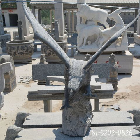 老鹰动物广场石雕