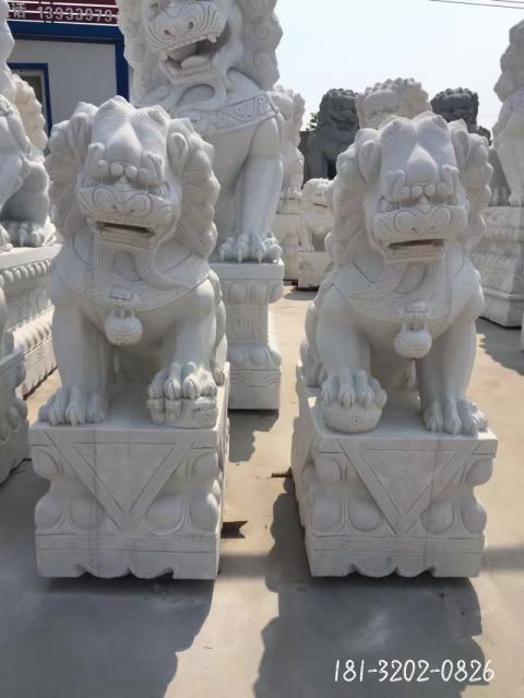 庭院动物狮子雕塑