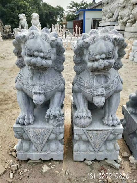 户外狮子门墩雕塑
