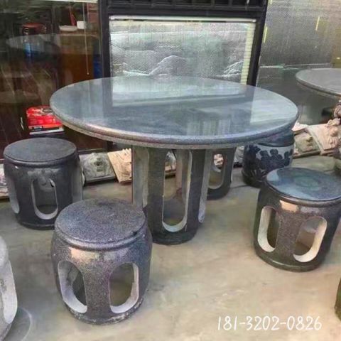 别墅青石圆桌凳雕塑