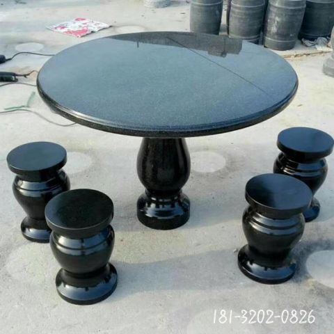 园林石桌凳景观