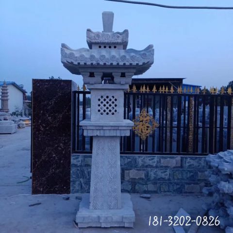 仿古建筑镂空石灯雕塑