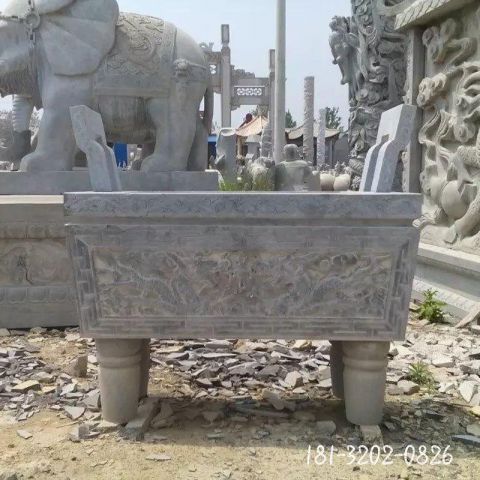 方形寺庙香炉雕塑