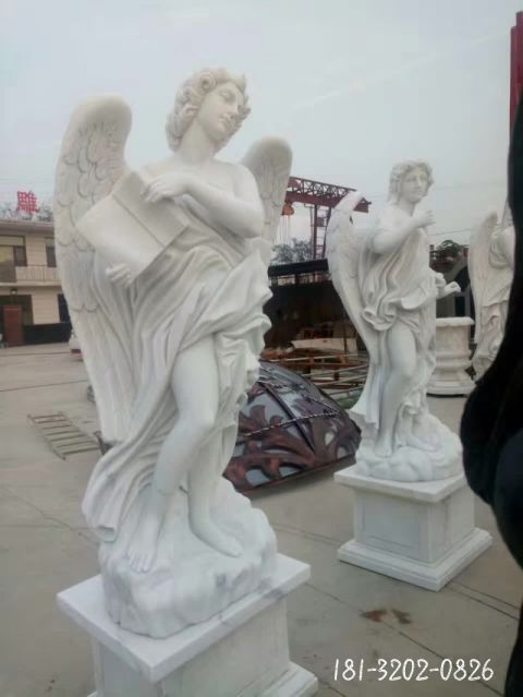 城市西方天使人物雕塑