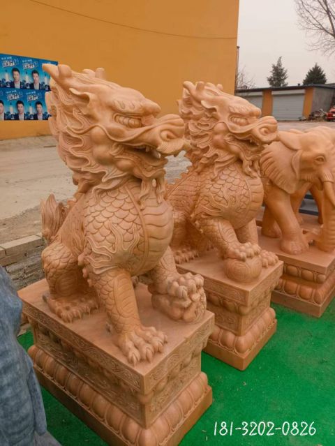 仿古晚霞红麒麟门墩雕塑